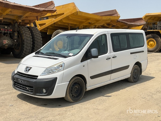 2010 Peugeot Expert Tepee - 小型客车:图2 2010 Peugeot Expert Tepee - 小型客车:图2