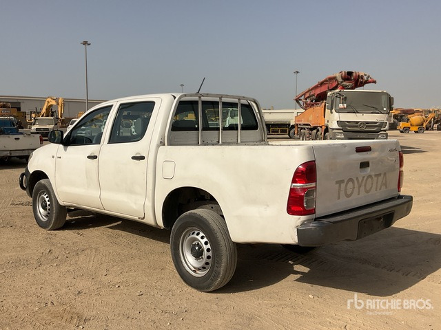 2011 Toyota Hilux 4x4 Crew Cab Pickup - 皮卡车:图2 2011 Toyota Hilux 4x4 Crew Cab Pickup - 皮卡车:图2