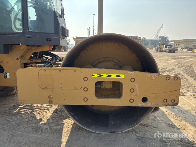 2012 Cat CS-533E Smooth Drum Compactor - 压实机:图4 2012 Cat CS-533E Smooth Drum Compactor - 压实机:图4