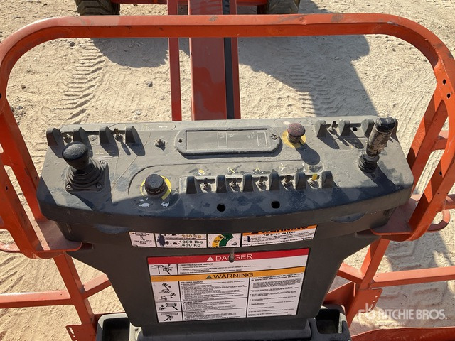 2012 JLG 600AJ 4WD Diesel Articulating Boom Lift - 铰接臂:图4 2012 JLG 600AJ 4WD Diesel Articulating Boom Lift - 铰接臂:图4