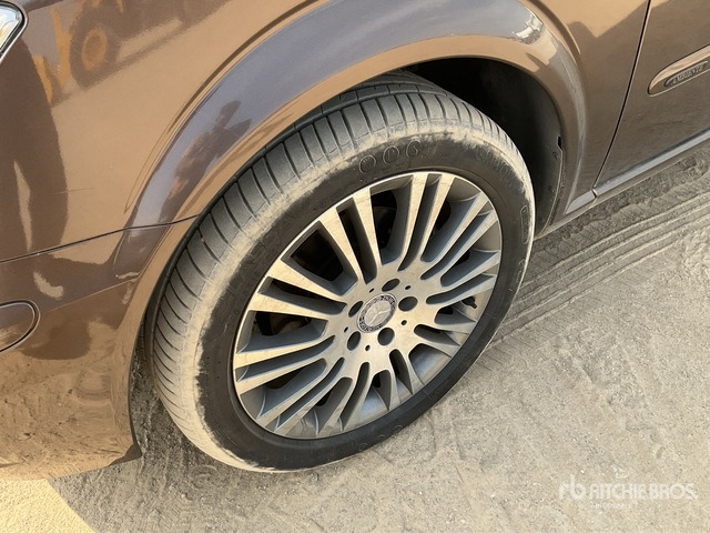 2012 Mercedes-Benz Viano CDI 3.0 Bus - 无侧窗厢式货车:图4 2012 Mercedes-Benz Viano CDI 3.0 Bus - 无侧窗厢式货车:图4