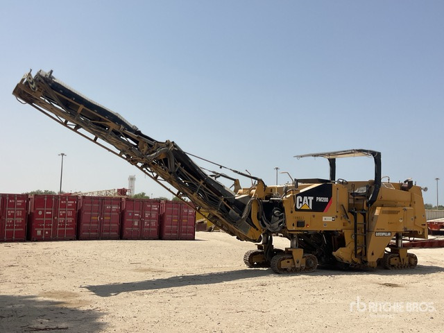 2014 Cat PM-200 Tracked Cold Planer - 冷铣刨机:图2 2014 Cat PM-200 Tracked Cold Planer - 冷铣刨机:图2