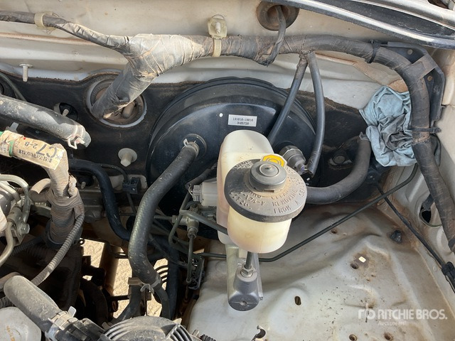 2014 Toyota Hilux 4x4 Crew Cab Pickup - 皮卡车:图4 2014 Toyota Hilux 4x4 Crew Cab Pickup - 皮卡车:图4