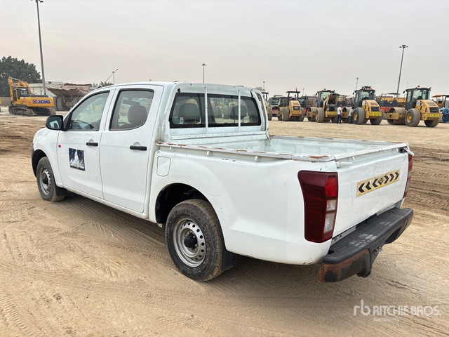 2015 Isuzu D-Max 4x2 Crew Cab Pickup - 皮卡车:图2 2015 Isuzu D-Max 4x2 Crew Cab Pickup - 皮卡车:图2