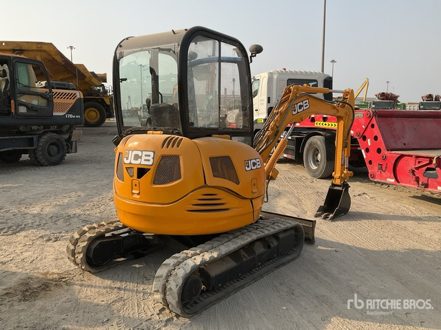 2015 JCB 8030 Mini Excavator: <6.6t - 小型挖掘机:图4 2015 JCB 8030 Mini Excavator: <6.6t - 小型挖掘机:图4
