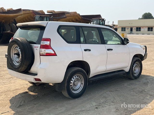2015 Toyota Prado TX 150L 4x4 SUV - 越野车:图3 2015 Toyota Prado TX 150L 4x4 SUV - 越野车:图3