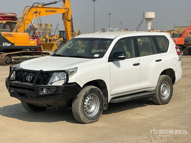 2015 Toyota Prado TX 150L 4x4 SUV - 越野车:图2 2015 Toyota Prado TX 150L 4x4 SUV - 越野车:图2