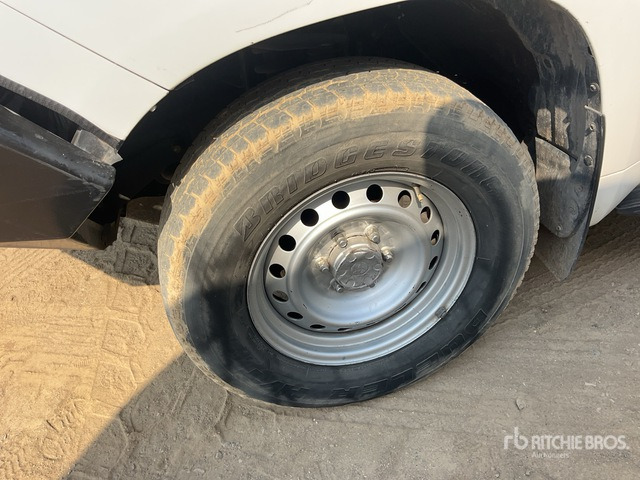 2015 Toyota Prado TX 150L 4x4 SUV - 越野车:图5 2015 Toyota Prado TX 150L 4x4 SUV - 越野车:图5