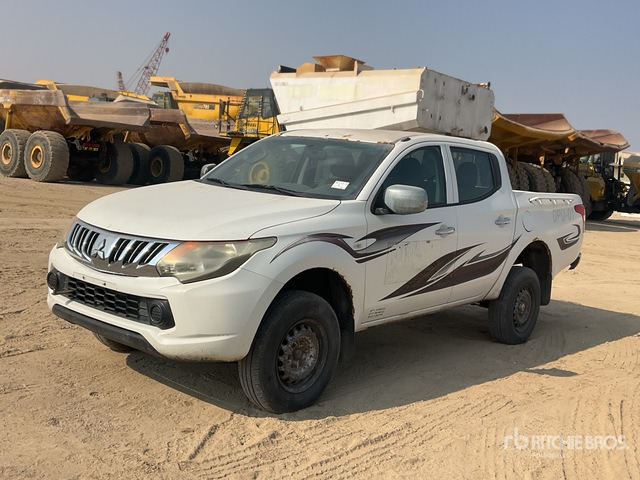 2016 Mitsubishi L200 4x4 Crew Cab Pickup - 皮卡车:图1 2016 Mitsubishi L200 4x4 Crew Cab Pickup - 皮卡车:图1