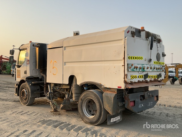 2016 Renault D18 Elgin on Sweeper Truck - 道路清扫机:图3 2016 Renault D18 Elgin on Sweeper Truck - 道路清扫机:图3