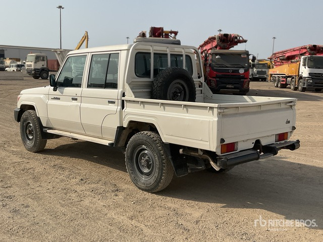 2016 Toyota Land Cruiser 79L 4x4 Crew Cab Pickup - 皮卡车:图3 2016 Toyota Land Cruiser 79L 4x4 Crew Cab Pickup - 皮卡车:图3