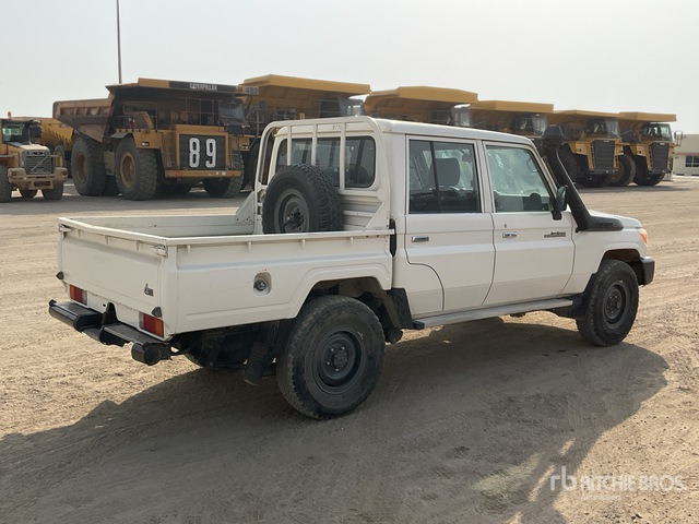 2016 Toyota Land Cruiser 79L 4x4 Crew Cab Pickup - 甩刀式割草机/ 表土疏松机:图4 2016 Toyota Land Cruiser 79L 4x4 Crew Cab Pickup - 甩刀式割草机/ 表土疏松机:图4
