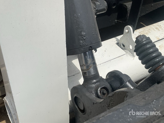 2018 Bobcat S450 - 滑移装载机:图5 2018 Bobcat S450 - 滑移装载机:图5