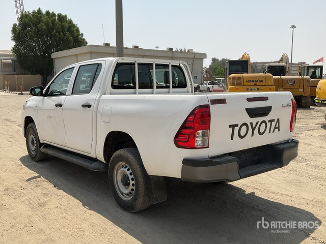 2018 Toyota Hilux 4x4 Crew Cab Pickup - 皮卡车:图3 2018 Toyota Hilux 4x4 Crew Cab Pickup - 皮卡车:图3