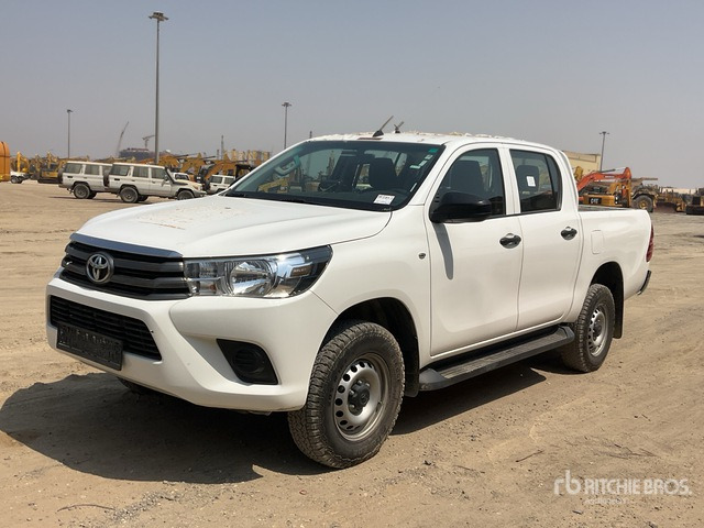 2018 Toyota Hilux 4x4 Crew Cab Pickup - 皮卡车:图3 2018 Toyota Hilux 4x4 Crew Cab Pickup - 皮卡车:图3