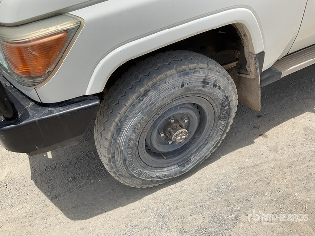 2018 Toyota Land Cruiser 76L 4x4 SUV - 越野车:图5 2018 Toyota Land Cruiser 76L 4x4 SUV - 越野车:图5