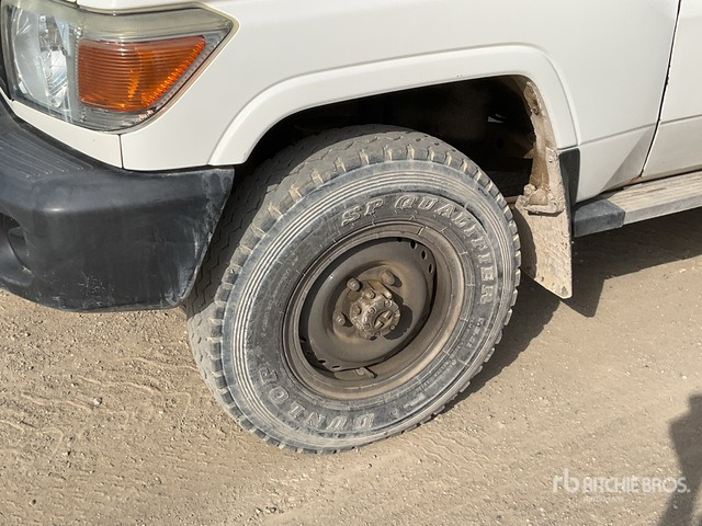 2018 Toyota Land Cruiser 76L 4x4 SUV - 越野车:图5 2018 Toyota Land Cruiser 76L 4x4 SUV - 越野车:图5