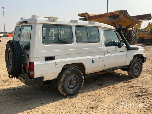 2018 Toyota Land Cruiser 78R 4x4 SUV - 越野车:图2 2018 Toyota Land Cruiser 78R 4x4 SUV - 越野车:图2