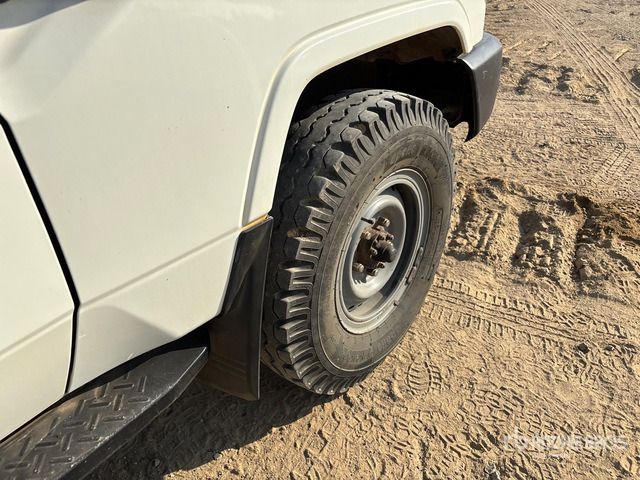 2018 Toyota Land Cruiser 78R 4x4 SUV - 越野车:图4 2018 Toyota Land Cruiser 78R 4x4 SUV - 越野车:图4