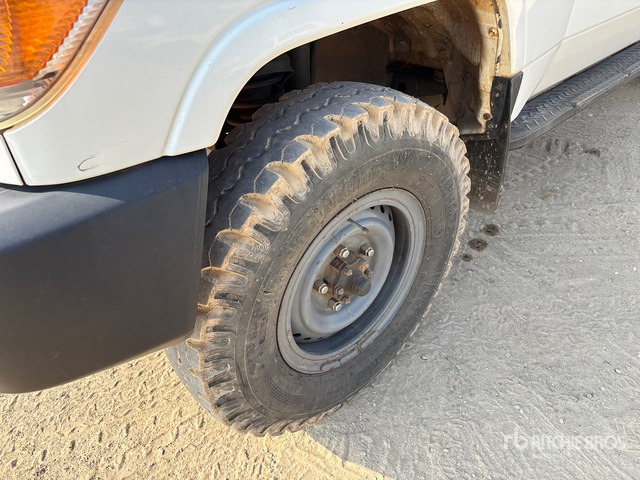 2018 Toyota Land Cruiser 78R 4x4 SUV - 越野车:图4 2018 Toyota Land Cruiser 78R 4x4 SUV - 越野车:图4