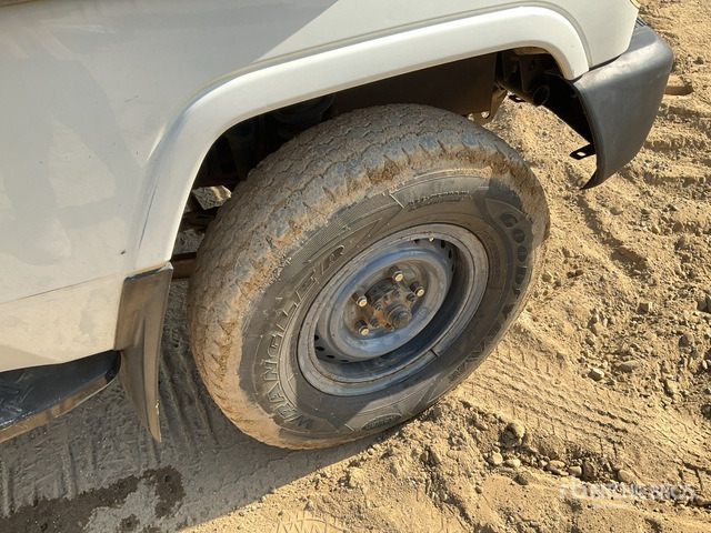 2018 Toyota Land Cruiser 78R 4x4 SUV - 越野车:图5 2018 Toyota Land Cruiser 78R 4x4 SUV - 越野车:图5