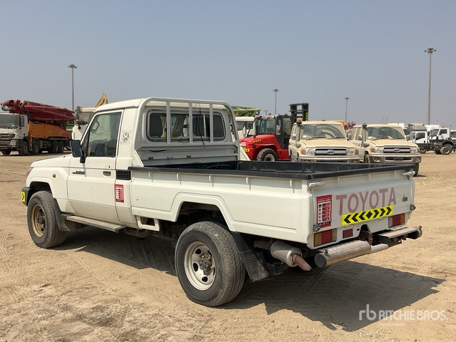 2018 Toyota Land Cruiser 79L 4x4 Pickup - 皮卡车:图4 2018 Toyota Land Cruiser 79L 4x4 Pickup - 皮卡车:图4