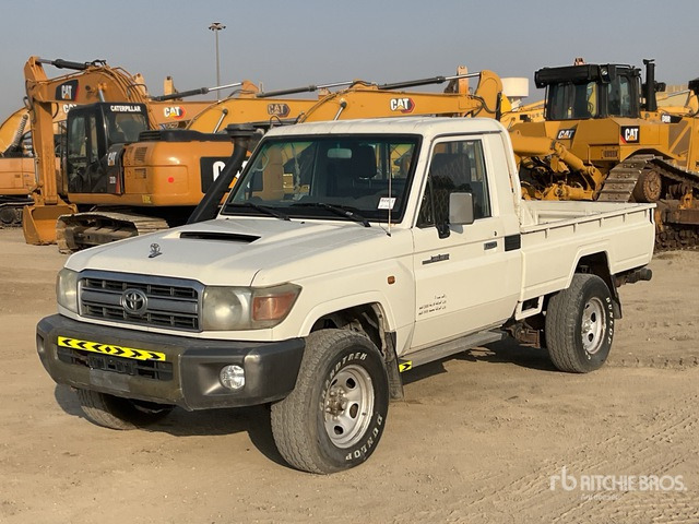 2018 Toyota Land Cruiser 79L 4x4 Pickup - 皮卡车:图1 2018 Toyota Land Cruiser 79L 4x4 Pickup - 皮卡车:图1