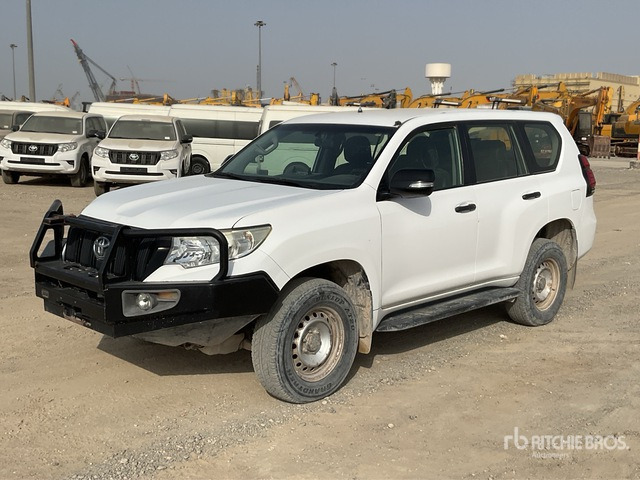 2018 Toyota Prado TX 150L 4x4 SUV - 越野车:图2 2018 Toyota Prado TX 150L 4x4 SUV - 越野车:图2