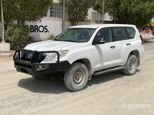2018 Toyota Prado TX 150L 4x4 SUV - 越野车:图2 2018 Toyota Prado TX 150L 4x4 SUV - 越野车:图2