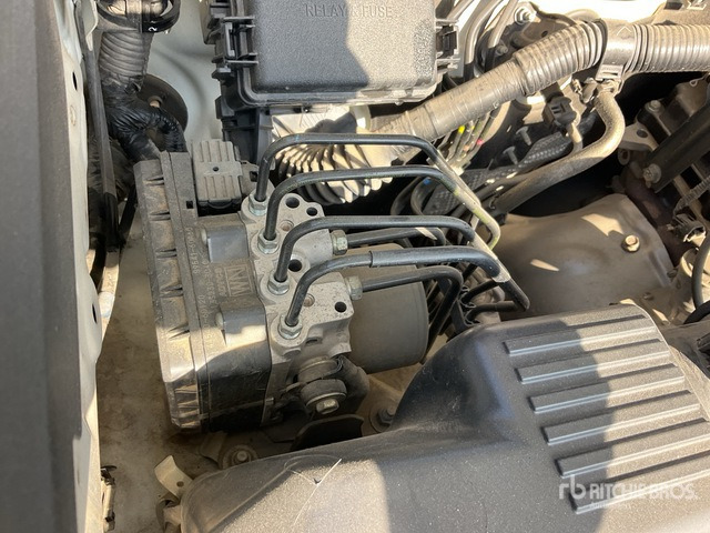 2018 Toyota Prado TX 150L 4x4 SUV - 越野车:图4 2018 Toyota Prado TX 150L 4x4 SUV - 越野车:图4