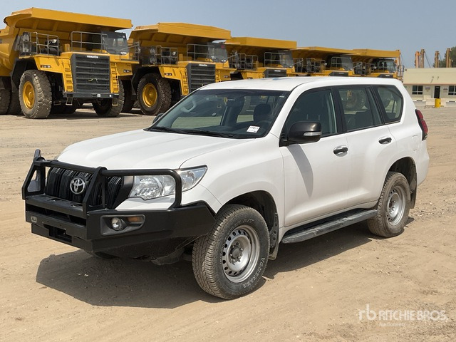 2018 Toyota Prado TX 150L 4x4 SUV - 越野车:图2 2018 Toyota Prado TX 150L 4x4 SUV - 越野车:图2