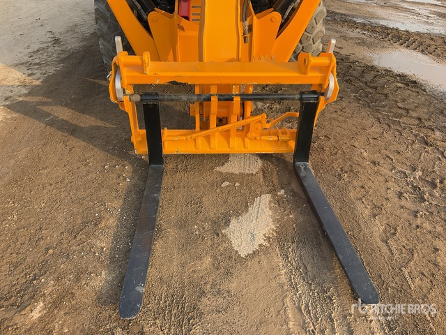 2019 JCB 540V180 - 伸缩臂叉装车:图5 2019 JCB 540V180 - 伸缩臂叉装车:图5
