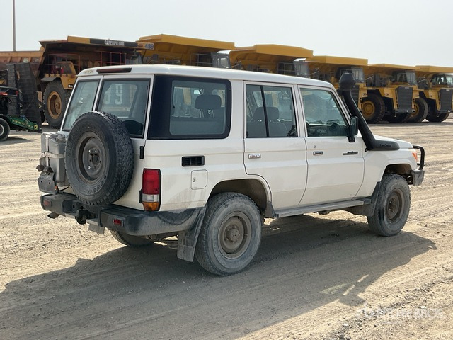 2019 Toyota Land Cruiser 76L 4x4 SUV - 越野车:图4 2019 Toyota Land Cruiser 76L 4x4 SUV - 越野车:图4