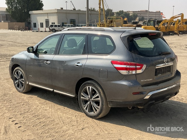 2020 Nissan Pathfinder 4WD Hybrid SUV - 越野车:图4 2020 Nissan Pathfinder 4WD Hybrid SUV - 越野车:图4