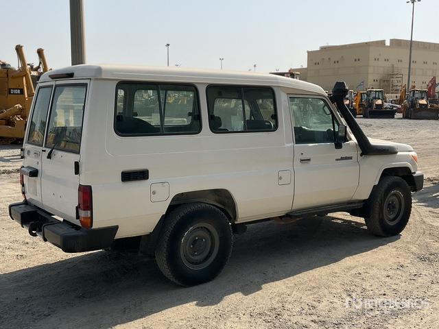 2020 Toyota Land Cruiser 78L 4x4 SUV - 越野车:图5 2020 Toyota Land Cruiser 78L 4x4 SUV - 越野车:图5