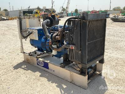 FG WILSON 220 kVA Skid-Mounted - 发电机组:图3 FG WILSON 220 kVA Skid-Mounted - 发电机组:图3