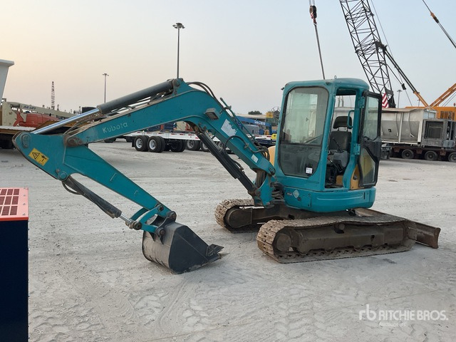 Kubota KX155-3SZ - 小型挖掘机:图1 Kubota KX155-3SZ - 小型挖掘机:图1