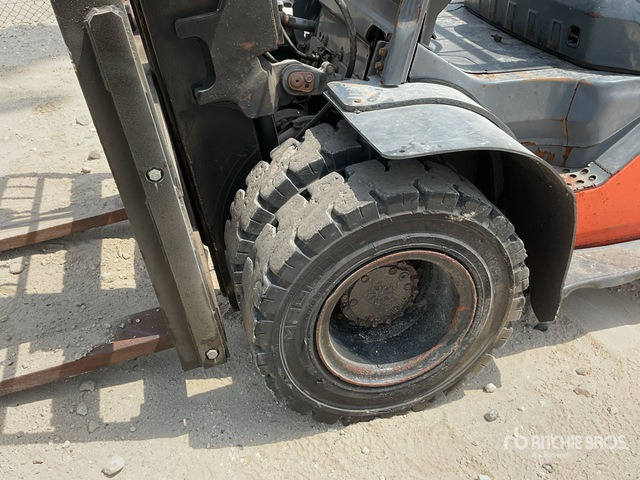 Toyota 8FD70U - 柴油叉车:图5 Toyota 8FD70U - 柴油叉车:图5