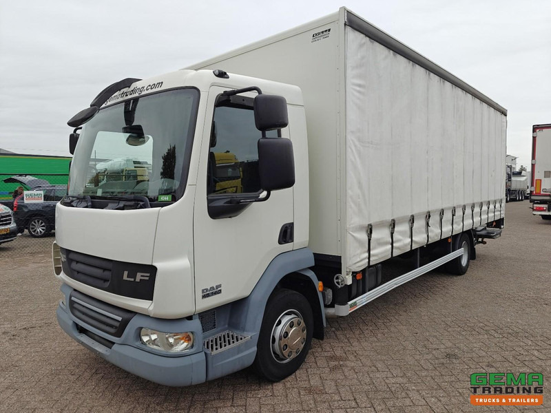 DAF FA LF45.140 4x2 Dagcab Euro4 - 12T - Schuifzeilen/Geslotenbak 6.9m + Laadklep 1500kg - 66.000km Origineel! - Handgeschakeld - 侧帘卡车:图1 DAF FA LF45.140 4x2 Dagcab Euro4 - 12T - Schuifzeilen/Geslotenbak 6.9m + Laadklep 1500kg - 66.000km Origineel! - Handgeschakeld - 侧帘卡车:图1