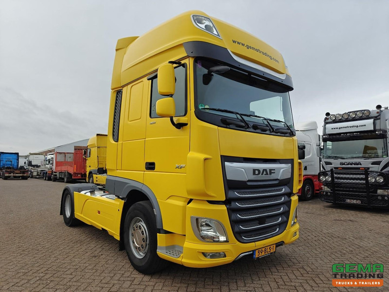 DAF XF 450 FT 4x2 SuperSpaceCab Euro6C - Retarder - Standairco - Dubbele Tanks - SMARTtachoV2 - 10/2026 APK - 牵引车:图2 DAF XF 450 FT 4x2 SuperSpaceCab Euro6C - Retarder - Standairco - Dubbele Tanks - SMARTtachoV2 - 10/2026 APK - 牵引车:图2