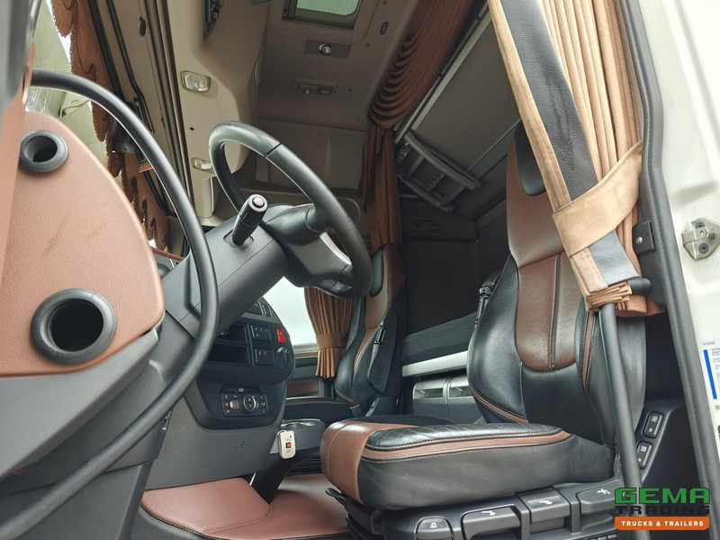 牵引车 DAF XF 480 FTG 6x2/4 Superspacecab Euro6C - Dubbele Tanks - Lift/StuurAs - Navi - SMARTTacho V2:图5 牵引车 DAF XF 480 FTG 6x2/4 Superspacecab Euro6C - Dubbele Tanks - Lift/StuurAs - Navi - SMARTTacho V2:图5