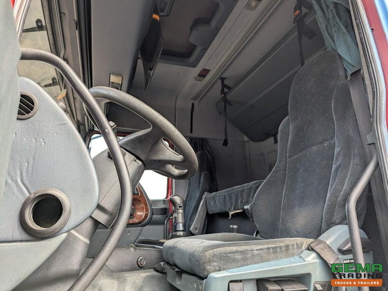 DAF XF95.430 4x2 Spacecab Euro2 - Retarder - Geslotenbak 7.7m - Handgeschakeld - Vangmuil - 厢式卡车:图5 DAF XF95.430 4x2 Spacecab Euro2 - Retarder - Geslotenbak 7.7m - Handgeschakeld - Vangmuil - 厢式卡车:图5