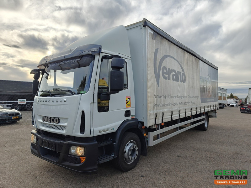 Iveco Eurocargo 120E22 Dagcab Euro5 - 6CIL - Handgeschakeld - Schuifzeilenbak 8.6m - Volledig Bladgeveerd - SMARTTacho V2 - 侧帘卡车:图1 Iveco Eurocargo 120E22 Dagcab Euro5 - 6CIL - Handgeschakeld - Schuifzeilenbak 8.6m - Volledig Bladgeveerd - SMARTTacho V2 - 侧帘卡车:图1