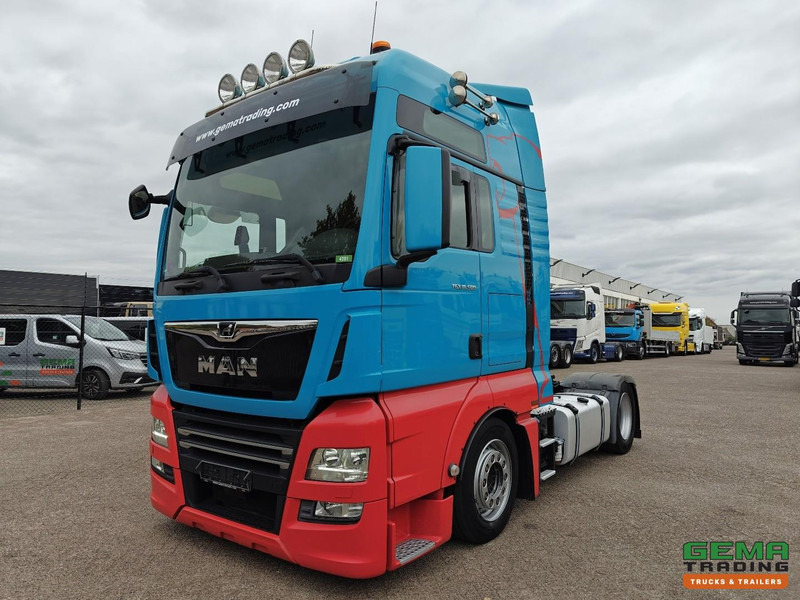 MAN TGX 18.500 4x2 XXL Euro6 - MEGA - Retarder - Dubbele Tanks - Standairco - KoffieMachine - 牵引车:图1 MAN TGX 18.500 4x2 XXL Euro6 - MEGA - Retarder - Dubbele Tanks - Standairco - KoffieMachine - 牵引车:图1