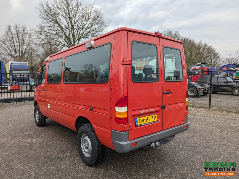 Mercedes-Benz 316 CDI 4x4 Euro3 - 59.000km - 9 Persoons - Lier - 3 Sperren! Hoge en Lage Gearing - 小型巴士, 小型客车:图4 Mercedes-Benz 316 CDI 4x4 Euro3 - 59.000km - 9 Persoons - Lier - 3 Sperren! Hoge en Lage Gearing - 小型巴士, 小型客车:图4