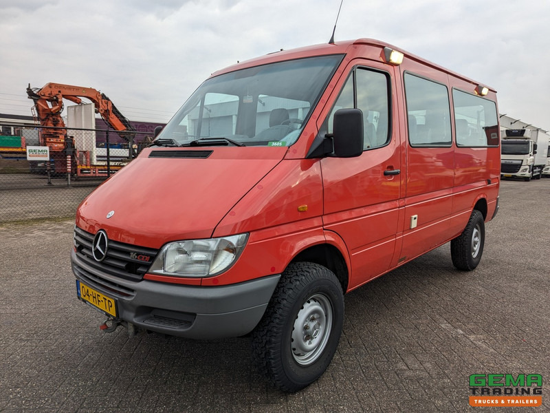 Mercedes-Benz 316 CDI 4x4 Euro3 - 59.000km - 9 Persoons - Lier - 3 Sperren! Hoge en Lage Gearing - 小型巴士, 小型客车:图1 Mercedes-Benz 316 CDI 4x4 Euro3 - 59.000km - 9 Persoons - Lier - 3 Sperren! Hoge en Lage Gearing - 小型巴士, 小型客车:图1
