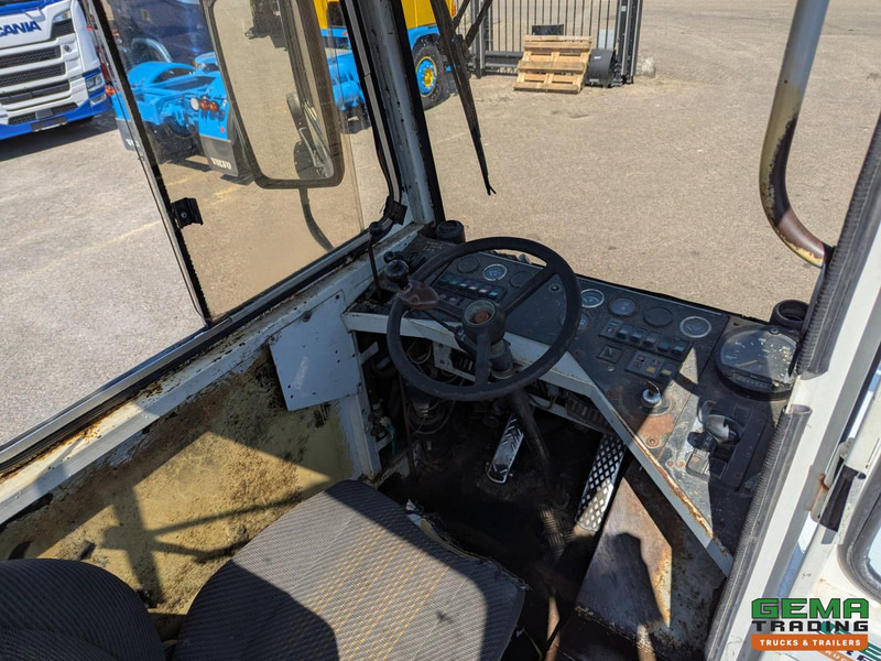 Terberg YT17 MOTOR DEFECT - MMBS Kenteken - 码头牵引车:图5 Terberg YT17 MOTOR DEFECT - MMBS Kenteken - 码头牵引车:图5