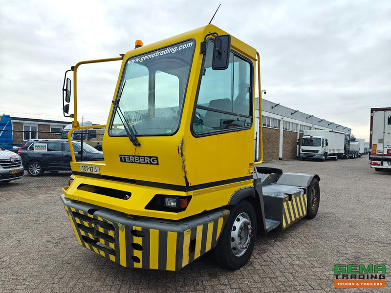 Terberg YT182 Allison - Schotel 30T - Naafreductie - Cummins - Landbouw Kenteken 40km/h - 码头牵引车:图1 Terberg YT182 Allison - Schotel 30T - Naafreductie - Cummins - Landbouw Kenteken 40km/h - 码头牵引车:图1