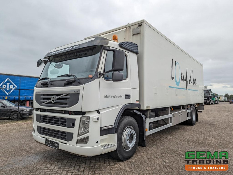 Volvo FM330 4x2 Daycab Euro5 KuikenBak 8.2m + Webasto Heater + Dhollandia 2000KG - 牲畜运输车:图1 Volvo FM330 4x2 Daycab Euro5 KuikenBak 8.2m + Webasto Heater + Dhollandia 2000KG - 牲畜运输车:图1