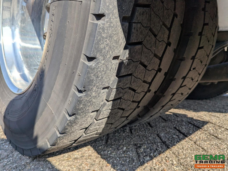 牵引车 Volvo FM410 6x2/4 Globetrotter Euro5 - ADR - PTO - Hydrauliek - Alcoa's - Camera:图19 牵引车 Volvo FM410 6x2/4 Globetrotter Euro5 - ADR - PTO - Hydrauliek - Alcoa's - Camera:图19